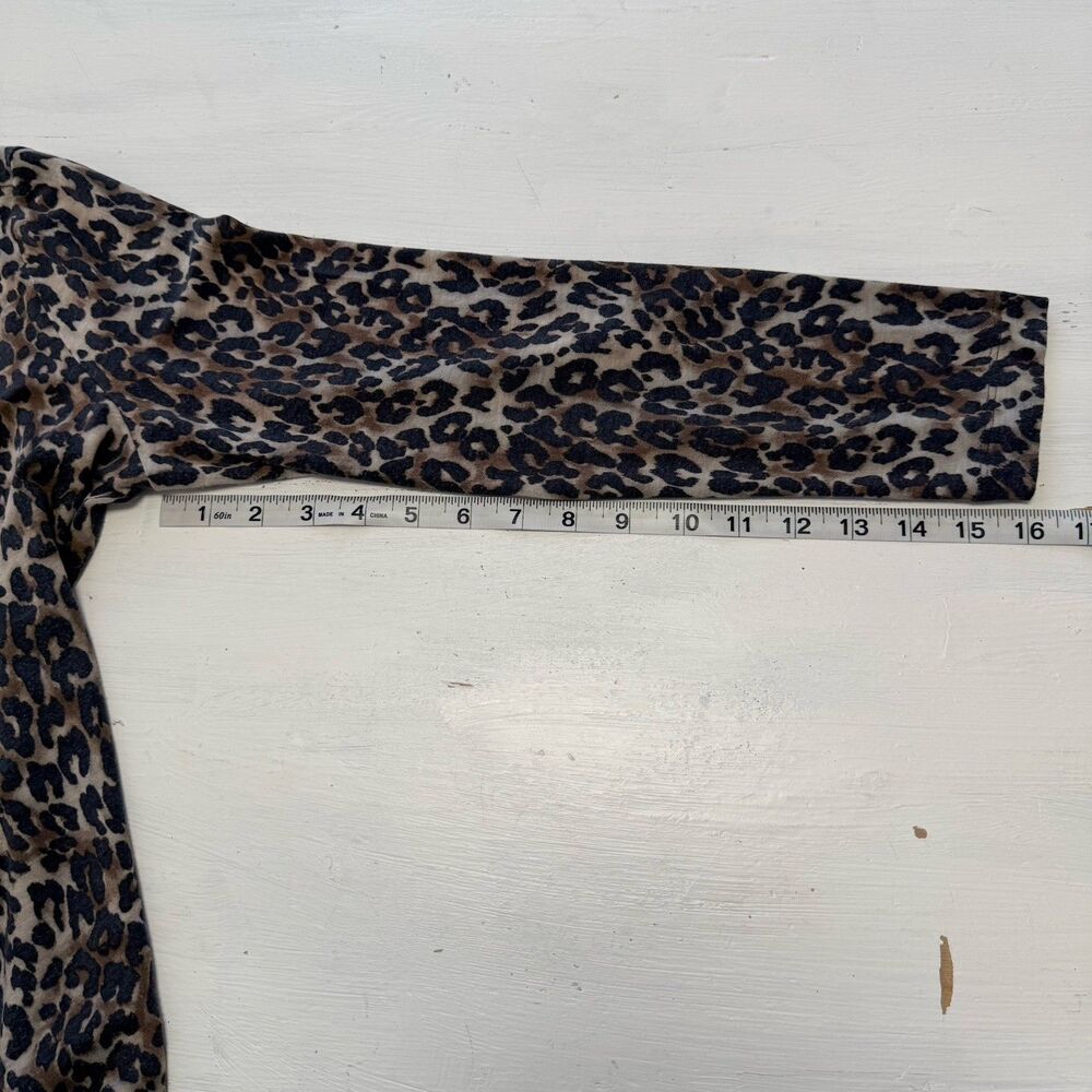 ST JOHN T Shirt Blouse Top M Leopard Print Boat Neck Rayon Spandex Comfy Stretch - Picture 10 of 10